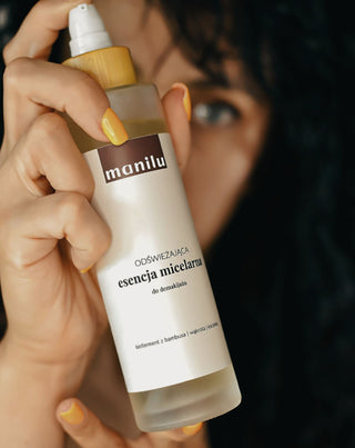 Gaivinamoji micelinė makiažo valomoji esencija su D-pantenoliu "Manilu", malšinanti sudirgimą