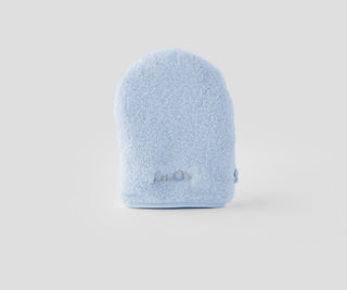 On-The-Go Very Berry Glov daugkartinio naudojimo makiažo valiklis ir veido valymo pirštinė - 1