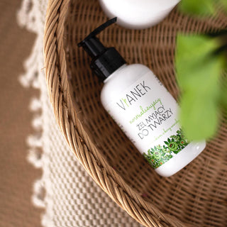 Normalizuojantis prausimosi gelis problemiškai odai su baltojo gluosnio žievės ekstraktu