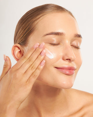 Nutridome drėkinamasis veido kremas dienai nuo raukšlių su makadamijų aliejumi - 2