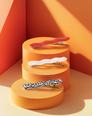 Banguojančių plaukų segtukų rinkinys - raudoni, marmuriniai, perliniai Twisty 3 vnt. - 2