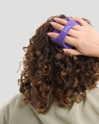 Rinkinys: silikoninis masažuoklis + enzimnis šveitiklis „Twisty“ – galvos odos valymui ir mikrocirkuliacijos stimuliavimui - 4