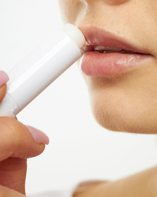 Nutridome 99 % natūralūs lūpų apsaugos lūpų dažai_1 - 2