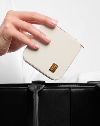 Maža papuošalų dėžutė su skyriais, ritinėliais ir kabliukais, kreminė Mys_2 - 3