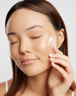 Uddo drėkinamasis naktinis veido kremas su kakavos sviestu tsubaki aliejumi ir alaviju - 2