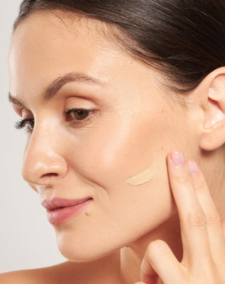 Nutridome drėkinamasis BB veido kremas SPF 50 su hialurono rūgštimi ir vitaminu C (03 Light Beige) - 2