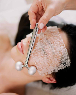 Crystallove pakeliamasis veido masažuoklis nusvirusiems antakių lankams pakelti - 3