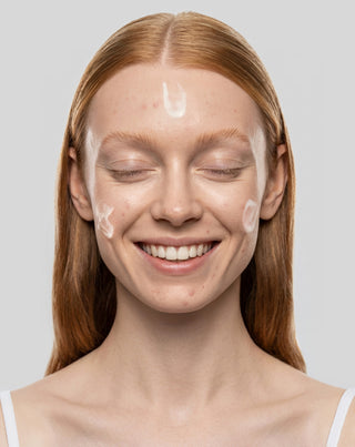 Priešraukšlinis dieninis kremas su salicilo ir azelaino rūgštimis nuo trūkumų Anti-Acne Orphica Clinic 50 ml - 2
